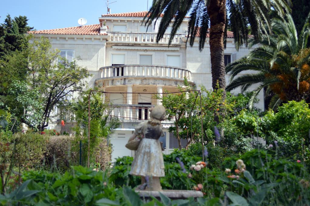 Apartment Lju On The Beach Split Exterior photo