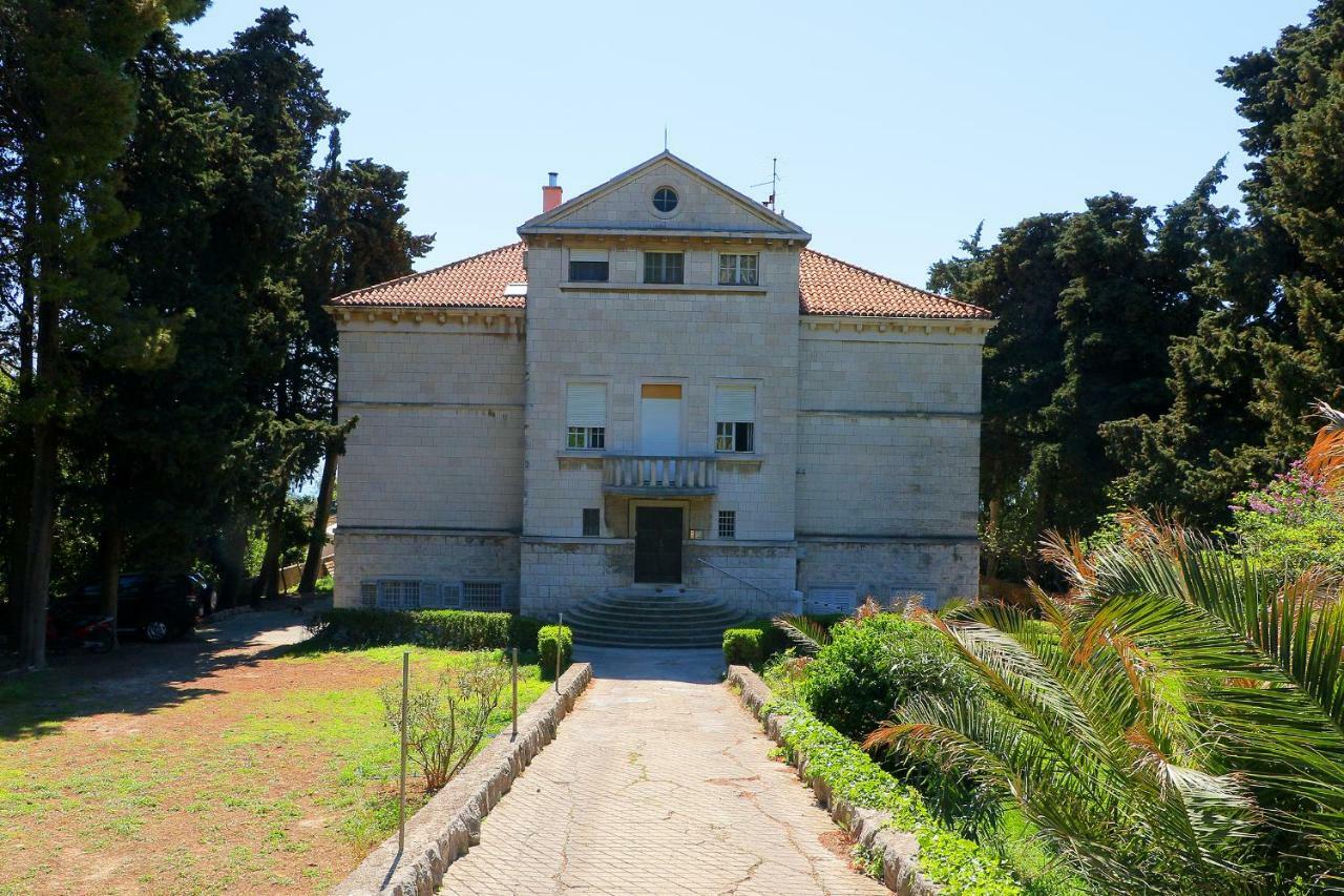 Apartment Lju On The Beach Split Exterior photo