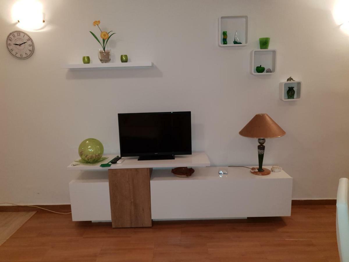 Apartment Lju On The Beach Split Exterior photo